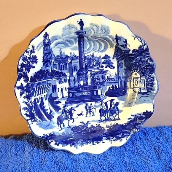 Vintage Victoria Ware Ironstone Flow Blue ~ Scalloped Edges ~ 8” - Picture 1 of 3